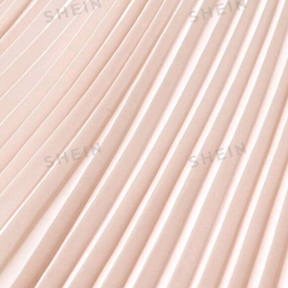 Color Block Pleated Skirt - Picture 4 of 6